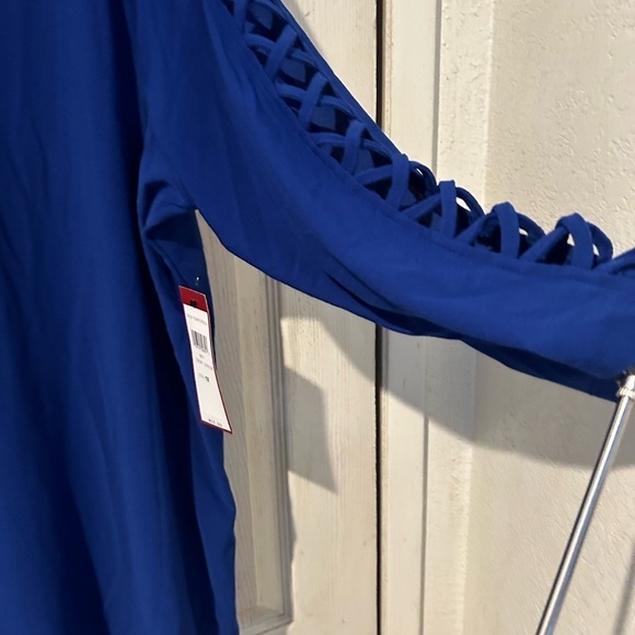 NWT “Love Scarlet “ Royal Blue Top with 3/4” Sleeves With Criss Cross Design - Picture 4 of 6